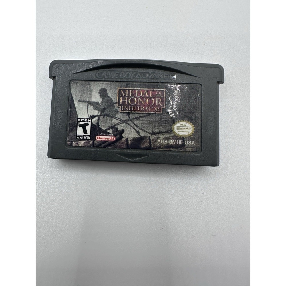 Medal of Honor Infiltrator Nintendo Game Boy Advance GBA AGB-BMHE-USA Cartridge